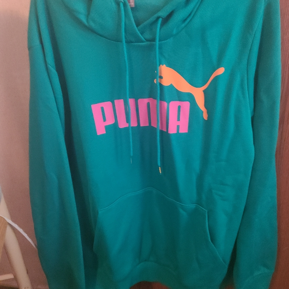 Womens Puma pullover hoodie